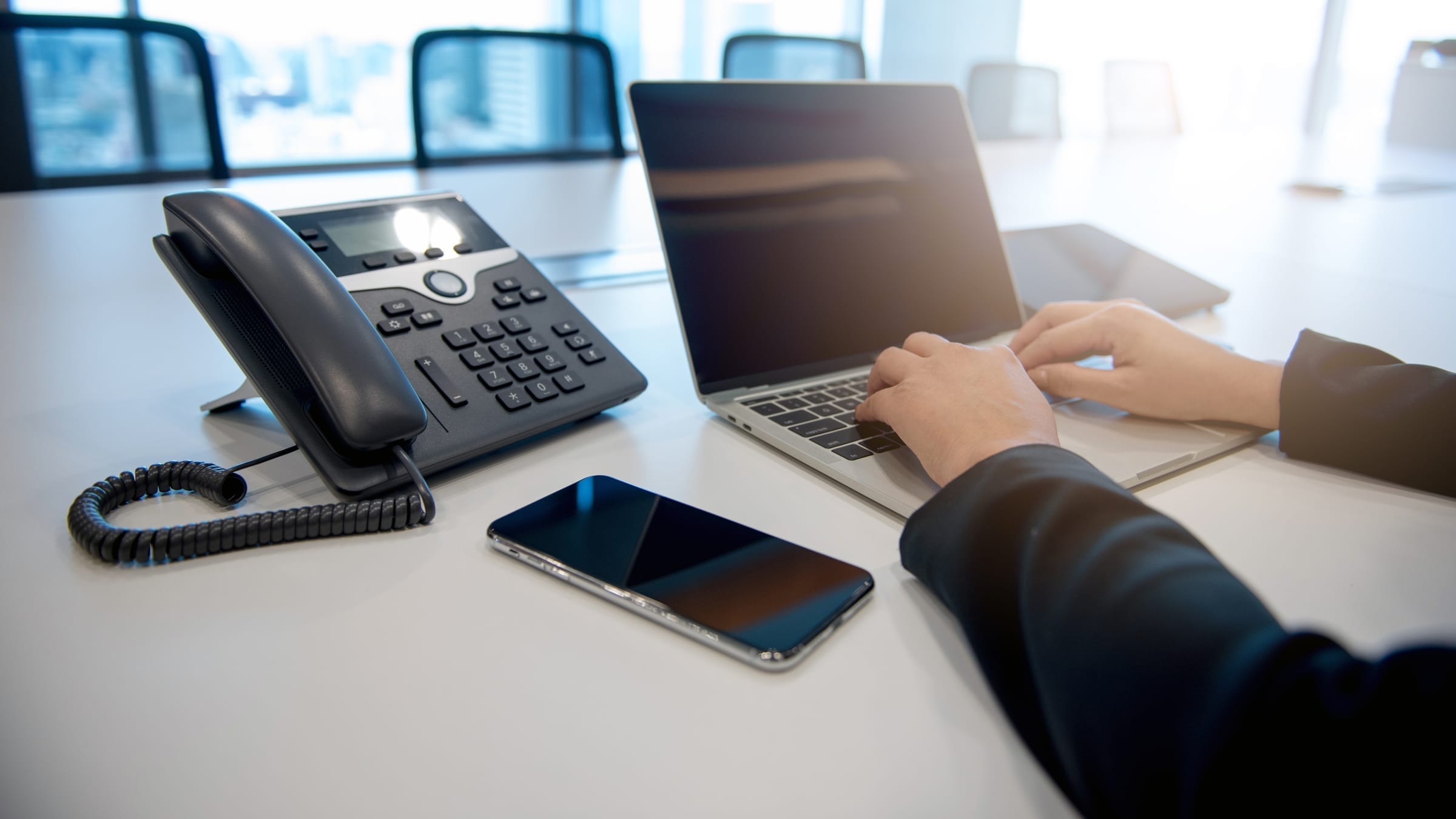 Postes de travail bureautique et téléphonie d'entreprise